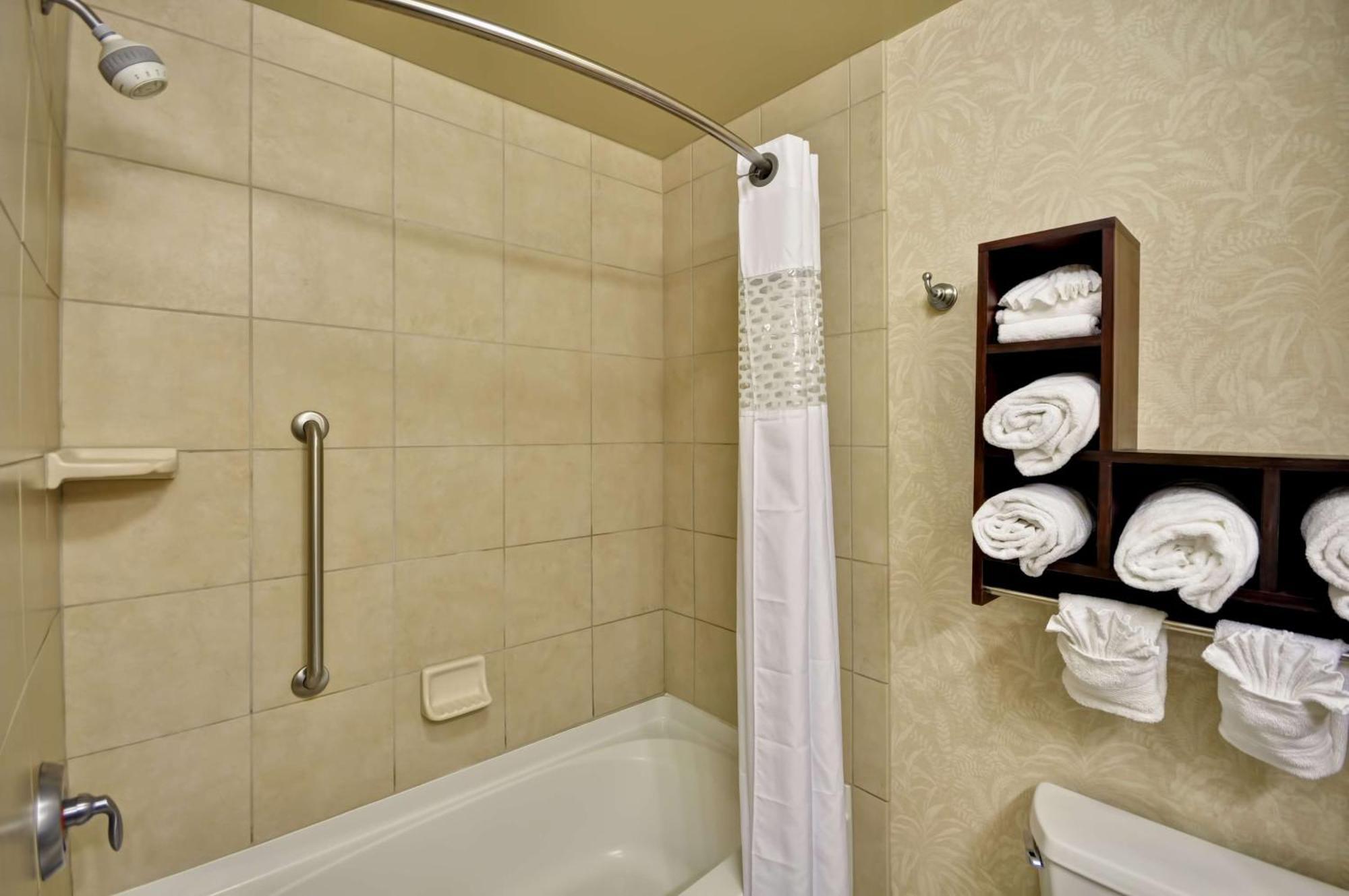 Hampton Inn & Suites North Charleston-University Boulevard Экстерьер фото