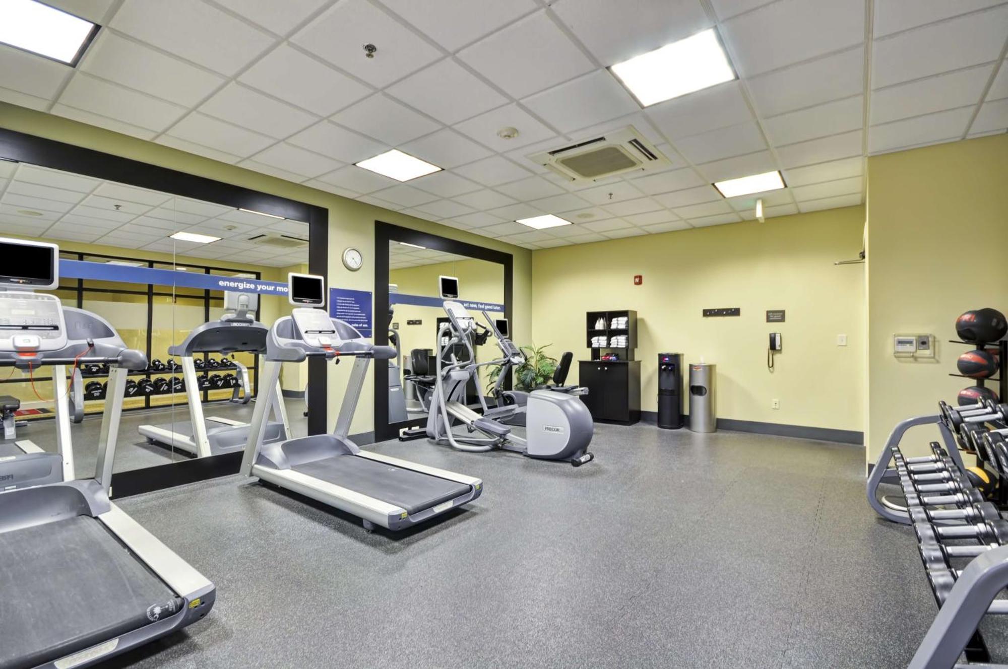 Hampton Inn & Suites North Charleston-University Boulevard Экстерьер фото