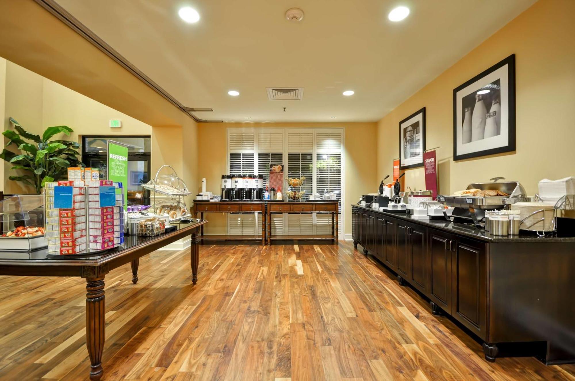 Hampton Inn & Suites North Charleston-University Boulevard Экстерьер фото