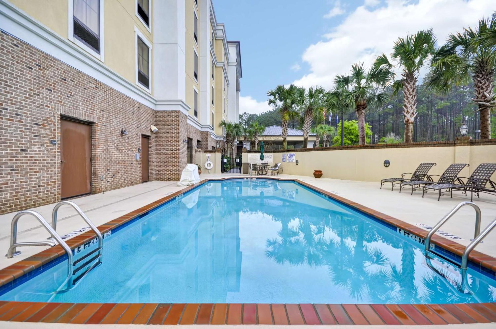 Hampton Inn & Suites North Charleston-University Boulevard Экстерьер фото