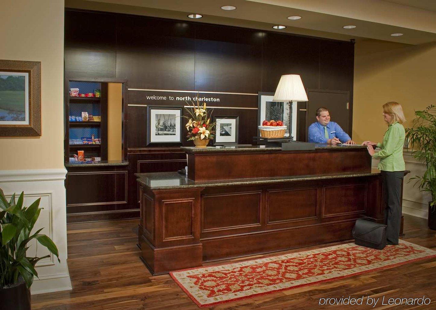 Hampton Inn & Suites North Charleston-University Boulevard Интерьер фото