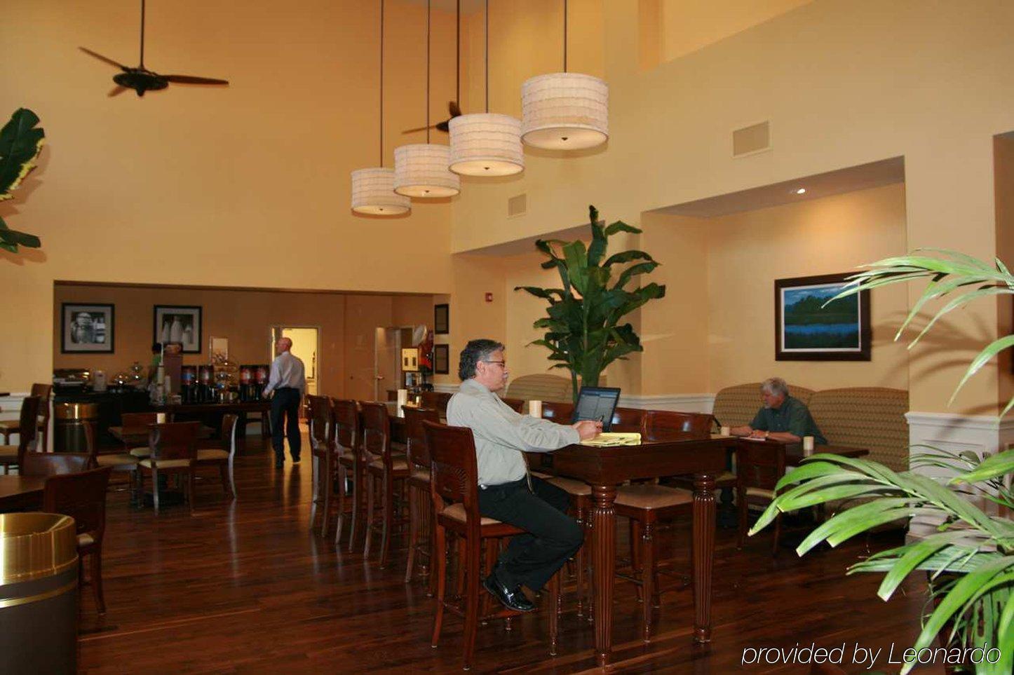 Hampton Inn & Suites North Charleston-University Boulevard Ресторан фото